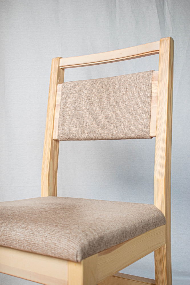 Dřevěná židle, židle z masivu Hyrdi